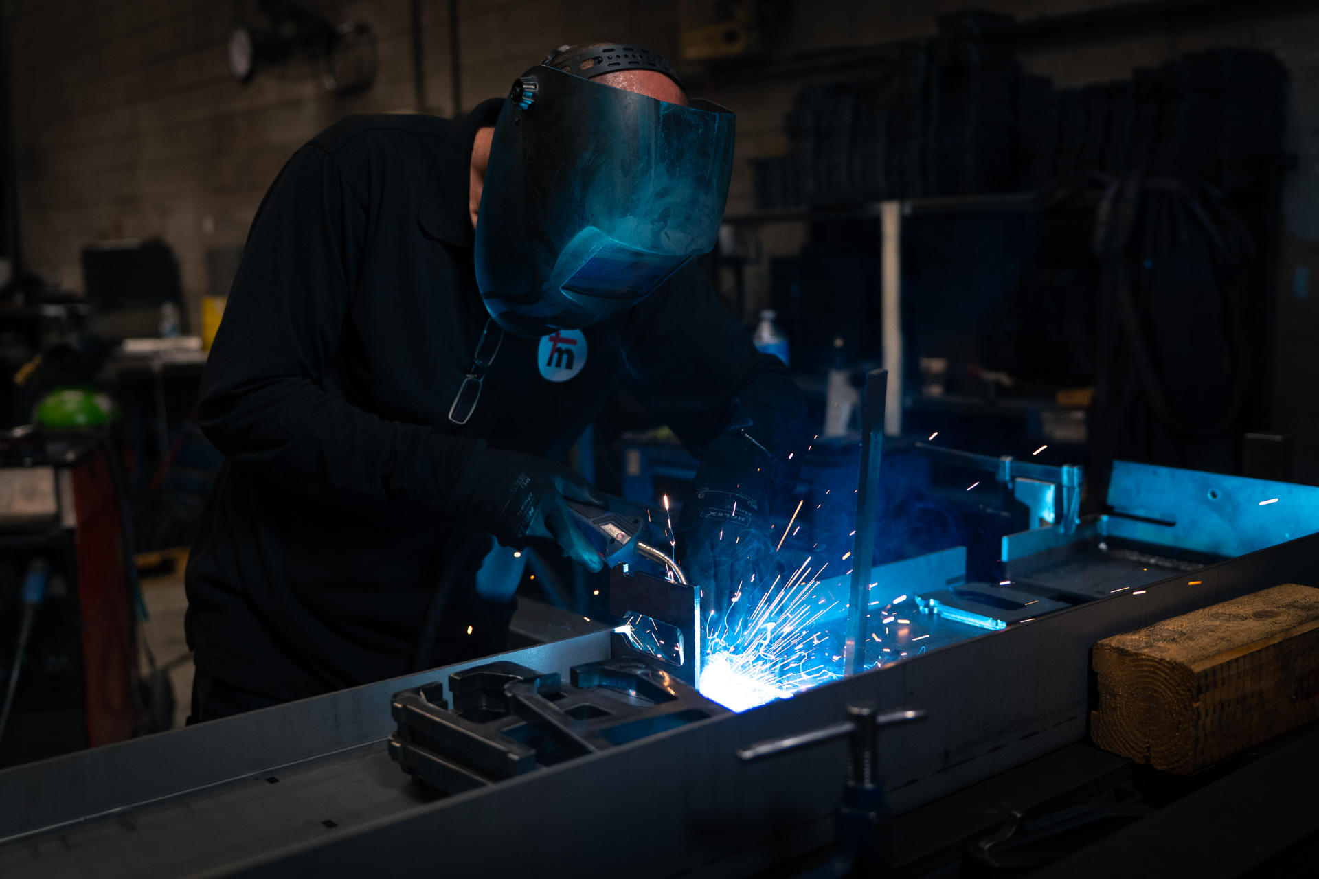 Welding a metal component
